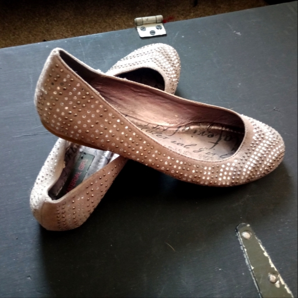 Woman's flats
